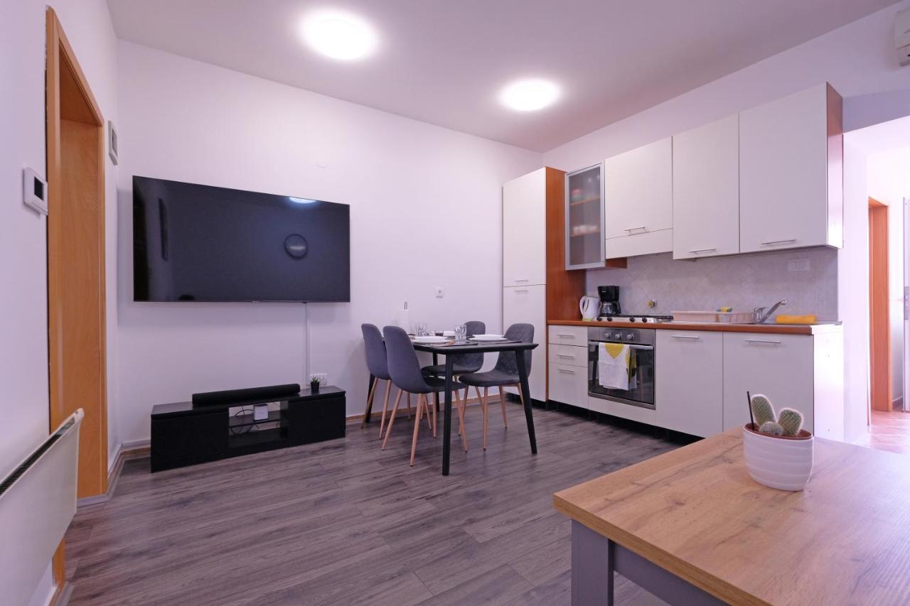 Apartment Klea - Cosy, Near City Center Pula Exterior foto